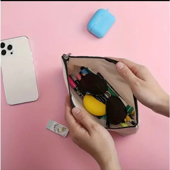 Canvas Zippered Pouch - TWILIGHT the Movie - Picture 2 of 5